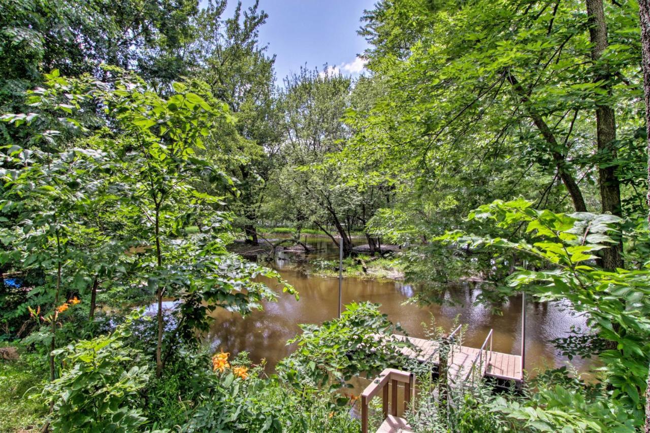 Riversong Waterfront La Crosse Home With Dock Exterior photo
